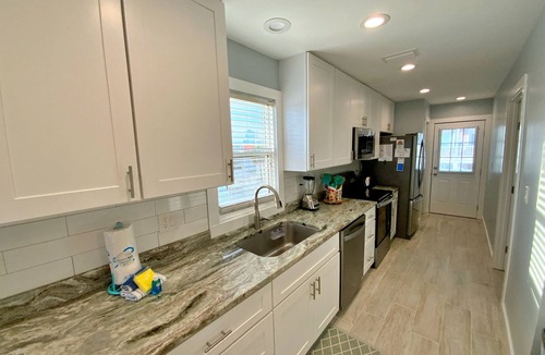 Morgantown House | May 31 - June 4 Open! Updated, Pools & Views