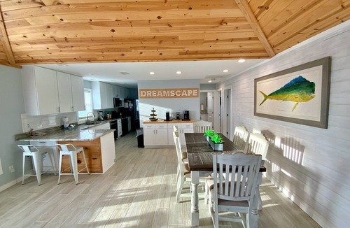 Morgantown House | May 31 - June 4 Open! Updated, Pools & Views