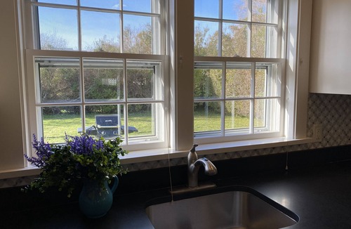 Nantucket Town Cottage | MAY BLOOMS FANTASTIC on ORANGE ST, WALK TO MAIN! PERFECT FOR FAMILY VACATION!