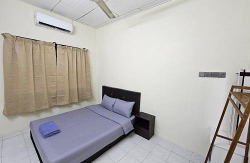 Taman Wah Keong House | May Flower Hostel