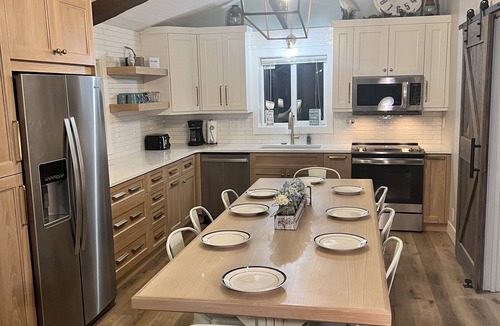 McColley House | May Special, Lake Front,Featured on”HGTV" Private Dock!,Kayaks,Gas FirePit!