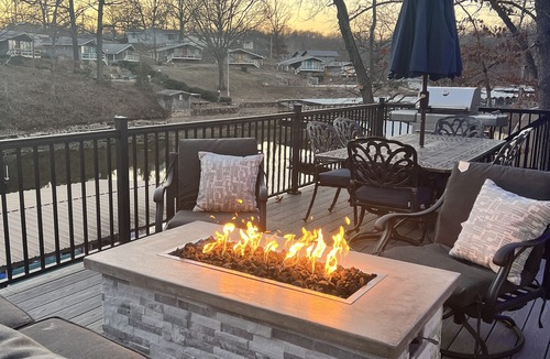 McColley House | May Special, Lake Front,Featured on”HGTV" Private Dock!,Kayaks,Gas FirePit!