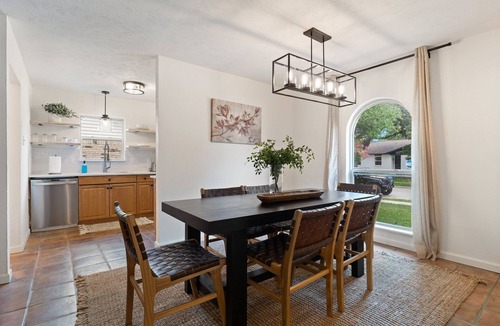 The Colony House | May Specials - Private Pool, Family Friendly!