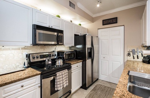Downtown West Palm Beach Condo | May specials! walking distance to EVERYTHING in downtown West Palm Beach.
