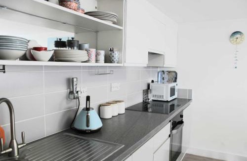 Millendreath Apartment | May View - Luxury Sea View Apartment - Millendreath, Looe