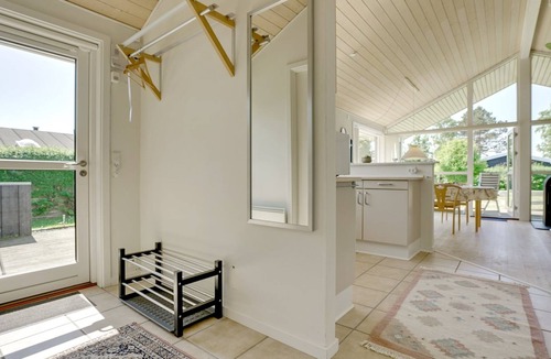 Jørgensø House | "Maybritt" - 100m from the sea by Interhome