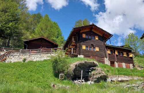 Hauderes Ski Chalet | Mayen Farquesses