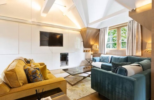 Mayfair Apartment | Mayfair 2 bedroom penthouse with AC