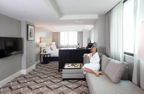 Adelaide Central Business District Hotel | Mayfair Hotel Adelaide
