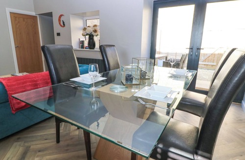 Crudwell Cottage | Mayfield Cottage