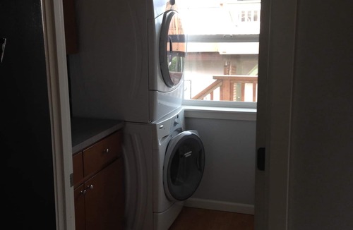 Silver Creek Apartment | Mayfield Lake View Apartment