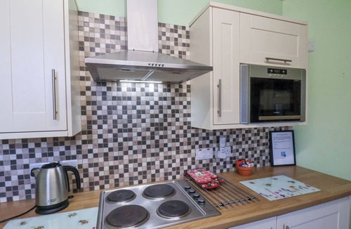 Ruswarp Cottage | MAYFIELD MANOR, pet friendly, character holiday cottage in Whitby