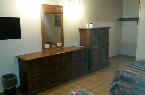 Milford Hotel | Mayflower Motel Milford