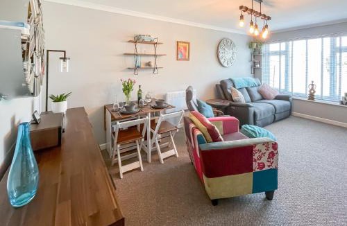 Crowle House | Mayglen