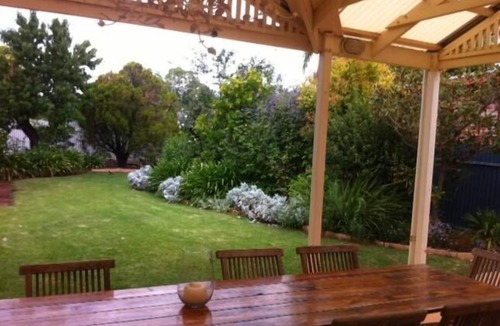 Maylands House | Maylands Cottage-Charming Bluestone House