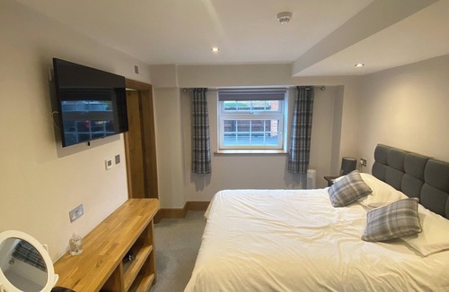 Cawood House | Maypole Farm Guest House