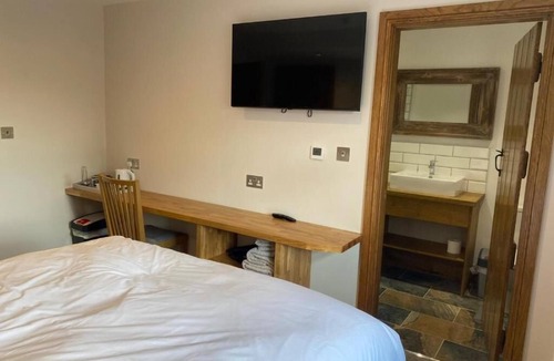 Cawood House | Maypole Farm Guest House