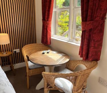 Petersfield Bed & Breakfast | Mays Cottage Bed and Breakfast