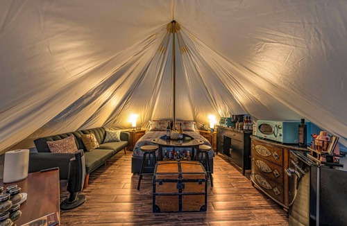 Los Gatos Cabin | Mays Luxury Farm Stays