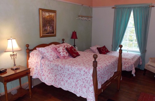 Buckingham House | Maysville Manor Bed & Breakfast