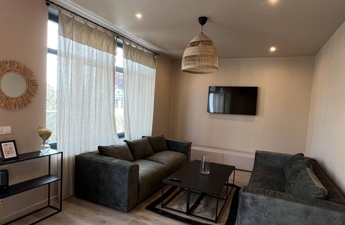 Moyenneville House | Mazel House