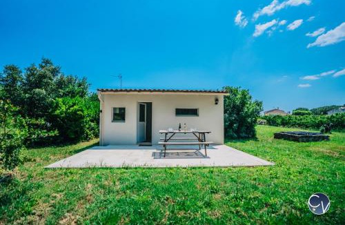 Saint-Quentin-la-Poterie House | Mazet au calme -Piscine privée-Grand jardin arboré