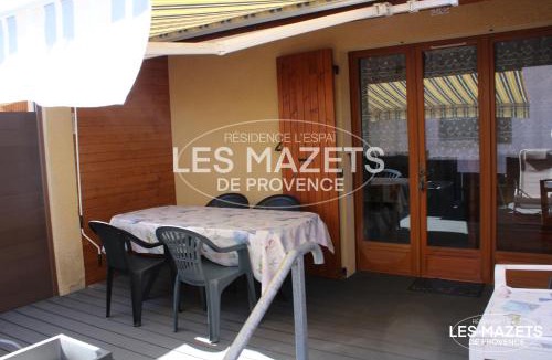 Saint-Martin-de-Bromes Apartment | Mazet l’Olivier