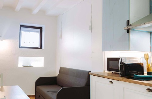 Old Town Apartment | Mazuelo Harbor's Light
