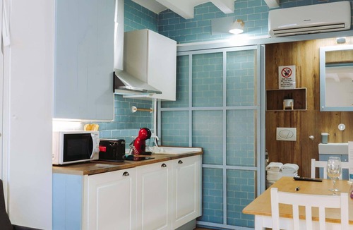 Old Town Apartment | Mazuelo Harbor's Light