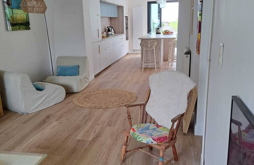 Le Croisic Villa | Mazy- house ideally located between port and beaches. Sleeps 8.