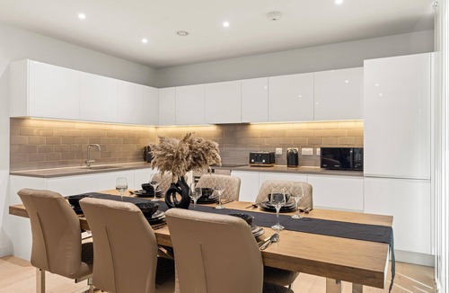 Royal Docks Apartment | MB Executive Homes
