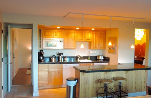 Bend Condo | Mbvskihouse (.com) At Seventh Mountain Resort + includes IKON pass holder offer