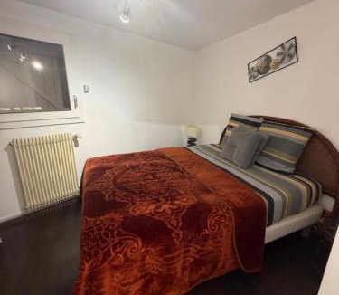 Chatillon-Coligny Apartment | Mc privé