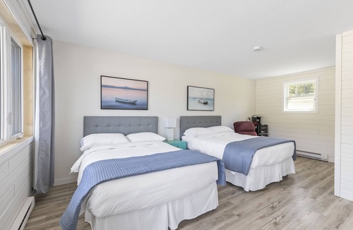 Batchawana Bay Hotel | McCauley's Havilland Bay