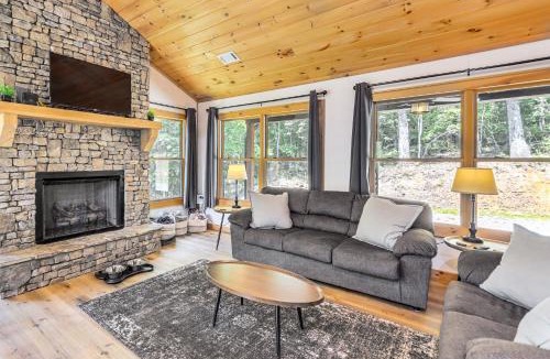 McCaysville House | McCaysville Cabin Fire Pit, BBQ and More!