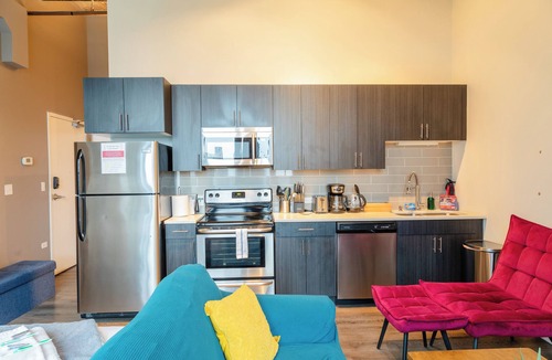 Near South Side Apartment | McCormick Place Designer Studio with optional parking for up to 4 guests