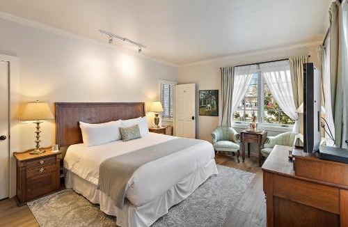 Jacksonville Hotel | McCully House Inn