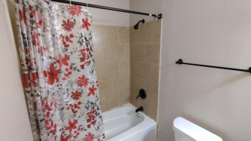 Pittsburgh House | McDaniel Quaint Private Room & Bath in Shared Home #5