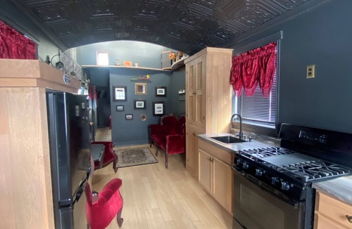 St. Johnsville Cabin | McDonalds Train