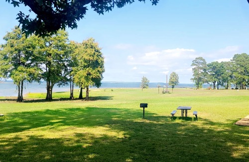 Hemphill Cabin | McGee's Landing Cabin 2-Toledo Bend Lake