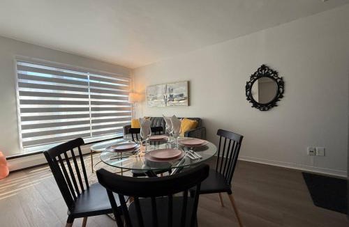 Milton Park Apartment | McGill Les Petits Studios, Downtown & Nightlife