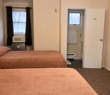 Gansevoort Hotel | McGregor Inn Motel