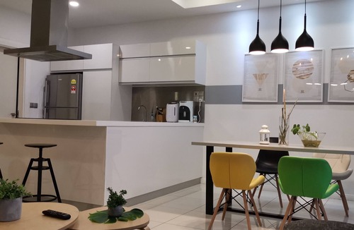 Kuala Lumpur Apartment | MCity Infinity pool KLCC