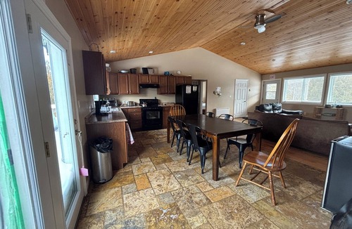 Miller Lake Cabin | McIvor Getaway Cottage - Pet-Friendly Retreat Near Lake Huron – Budget-Friendly