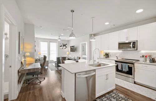 McKinney Apartment | MCK211 – 28min to Toyota Base Camp - Sleeps 4 - Free Parking