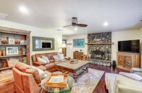 Blue River House | McKenzie Bridge Cabin River and Hiking Access!