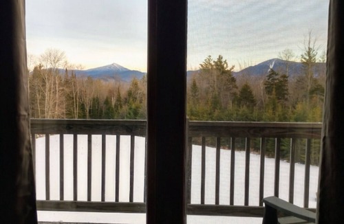 Bloomingdale Ski Chalet | McKenzie Mtn Way Chalet