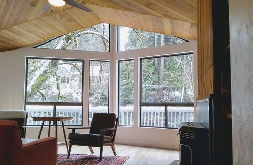 McKenzie Bridge House | McKenzie Riverside Retreat