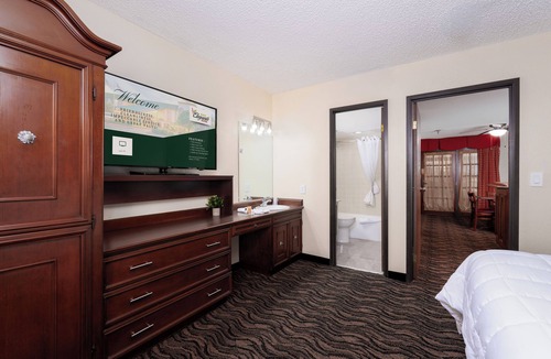 Abilene Hotel | MCM Elegante Suites Abilene