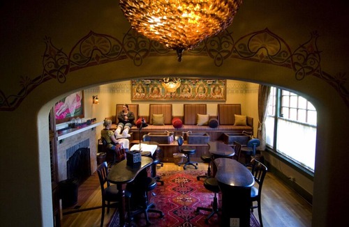 Troutdale Hotel | McMenamins Edgefield